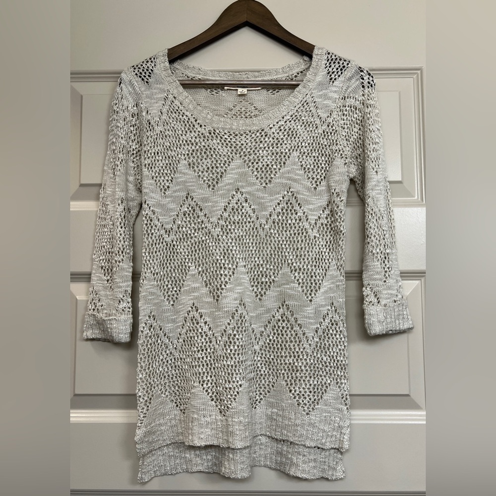 Tan/Cream Chevron Knit Sweater Top 3/4 sleeves